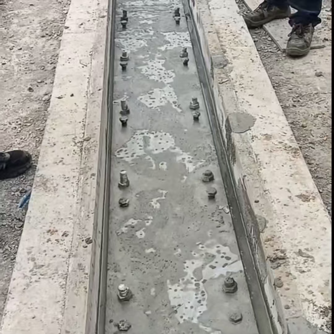 皇姑港口码头起重机龙门吊重型机械设备稳固用早强快凝轨道胶泥